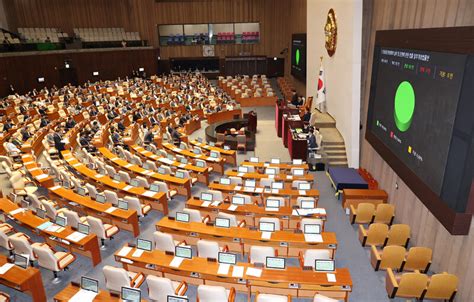 야 국힘 퇴장 속 방송법 의결‘방송 4법 절반 남았다