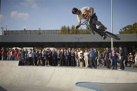 Bmx Images | Free Photos, PNG Stickers, Wallpapers & Backgrounds - rawpixel