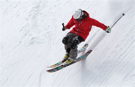 Free Winter Skier Skiing Downhill Ski Slope Image