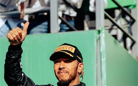 F Declarado Lewis Hamilton Faz Post Em Homenagem A Ayrton Senna Meu