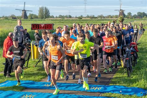 120 Mensen Doen Mee Aan Bevrijdingsloop In Alblasserdam Burgemeester