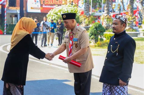 Hari Lahir Pancasila Gubernur Khofifah Pancasila Adalah Perekat