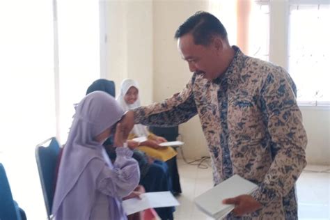 Camat Payakumbuh Selatan Beri Bonus Kepada Seluruh Kafilah MTQ Nasional