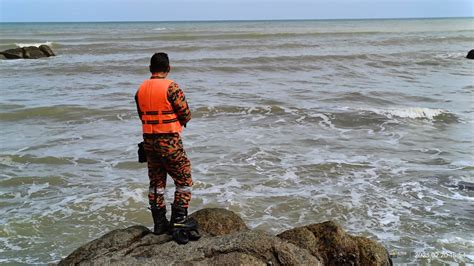 Remaja Dikhuatiri Lemas Di Pantai Teluk Chempedak Kosmo 20 Februari