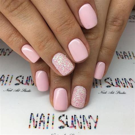 Ongle en gel rose 40 idées pour un nail art parfait Vernis à