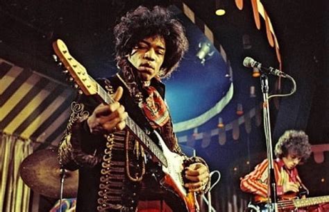 The 12 Best Jimi Hendrix Guitar Solos | Complex