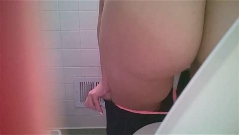 Big Ass On The Toilet ThisVid