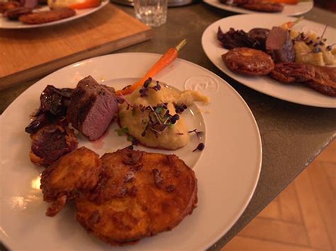 Filet vom Maibock mit Selleriepüree und Rotwein Schalotten Rezept