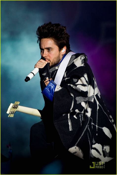 Jared Leto Museum Of Sex Visit With 30 Seconds To Mars Jared Leto