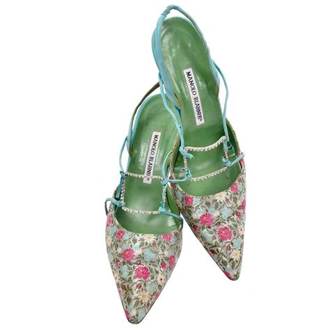 Manolo Blahnik Vintage Floral Shoes Size 40 Rhinestones At 1stdibs