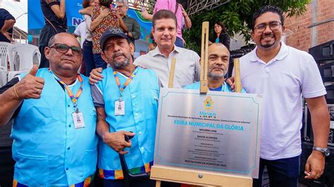 Prefeitura De Manaus Entrega Feira Do Bairro Gl Ria Revitalizada E