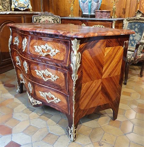 Proantic Louis Xv Period Curved Commode