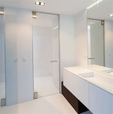 Стеклянная матовая дверь в ванную - 66 фото