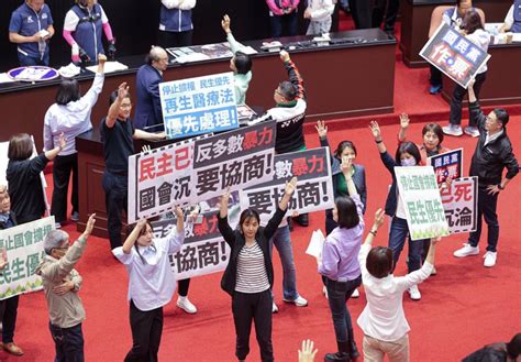 國會改革法案未審完 韓國瑜午夜宣布休息 下周二再戰 國會五法闖三讀 要聞 聯合新聞網