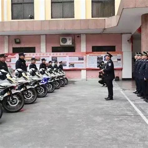 玉州警方：发放警务巡逻车，为“两节”保驾护航公安服务仪式