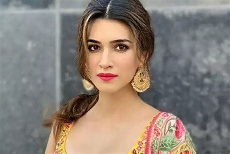 Kriti Sanon Body Measurements Bra Size Height Weight Net Worth Bd