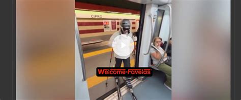 Uno Sciatore Nella Metropolitana Di Roma Il Video Vero E Fa