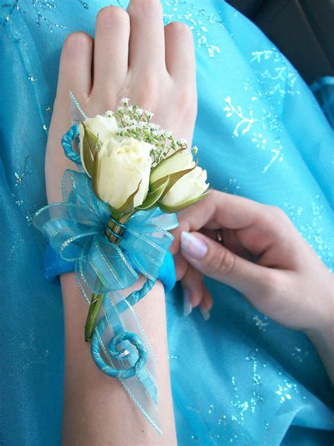 Traditional Wrist Corsage Perfect Dress Match Corsage Prom Wrist