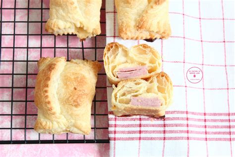 Fagottini Di Pasta Sfoglia Con Prosciutto Cotto E Formaggio La Cucina