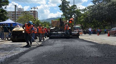 M S De Mil Toneladas De Asfalto Se Colocan En Guarenas