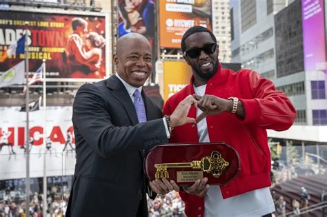 Sean Diddy Combs Returns Key To New York City