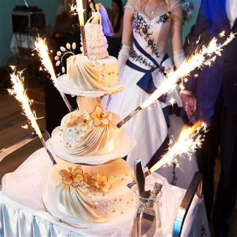 Nightlife Supplier | Wedding Cake Sparklers