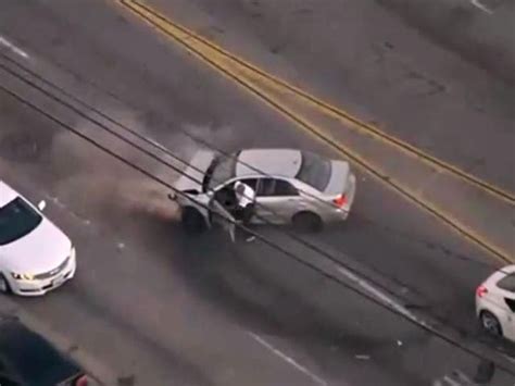 La Car Chase Caught On Live Tv Shows Carjacker Stealing Two Vehicles