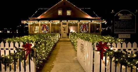 Where to See Christmas Lights in Naples FL [2020 Update]