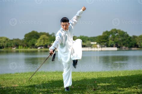 Simple Art Of Tai Chi 3