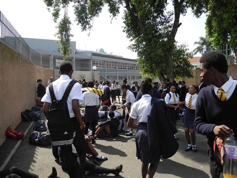 Sastri College pupils join hair protest and call for equality | Berea Mail