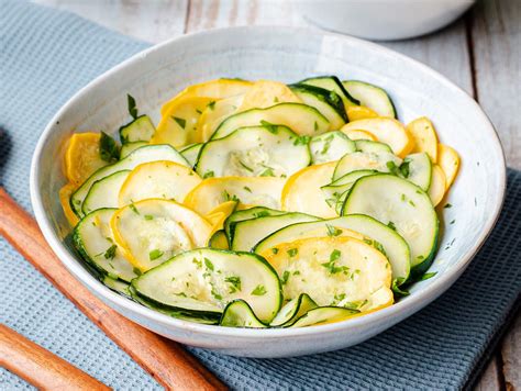 Einfacher Zucchini Salat Aus Rohen Zucchini Rezept LECKER