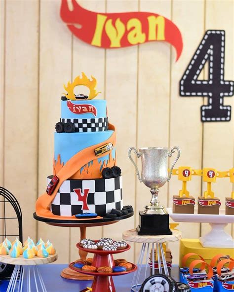 Festa Hot Wheels 70 decorações incríveis para uma festa radical