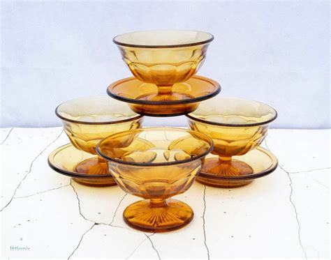 Vintage Amber Glass Set Of 4 Dessert Ice Cream Serving Dishes Bowls With Saucers Haute Juice