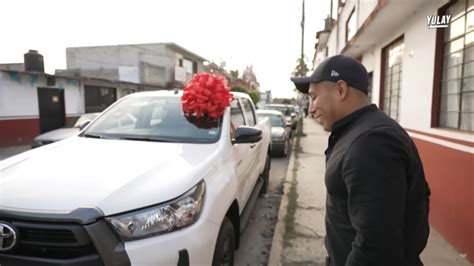 Youtuber le regala camioneta a su papá y se hace viral