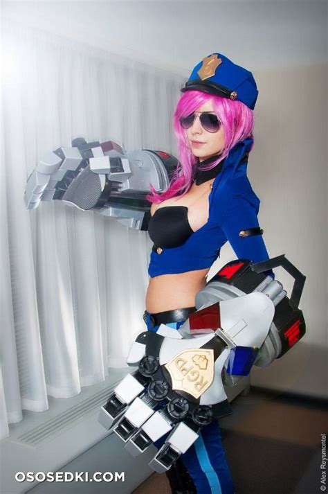 Lykanka League Of Legends Officer Vi Caitlyn Naked Cosplay Asian