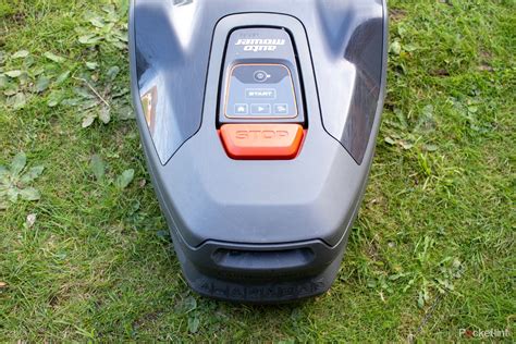 Test Husqvarna Automower Aspire R4 Robot Tondeuse Petit Mais Puissant