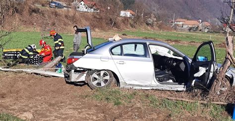 Accident grav pe DN7 Un mort şi doi răniţi după ce o maşină a intrat