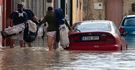 Rekord Regenf Lle Heftige Unwetter Fordern In Spanien Sechs Tote