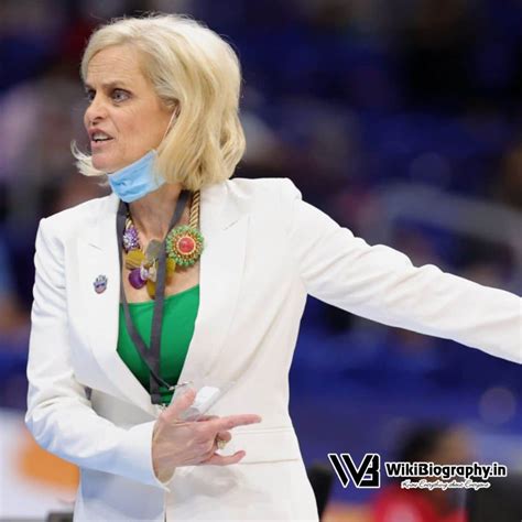 Kim Mulkey Wiki, Bio, Age, Height, Weight, Basketball, Net Worth, Son