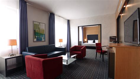 Rooms and Suits | Ramada® Hotels