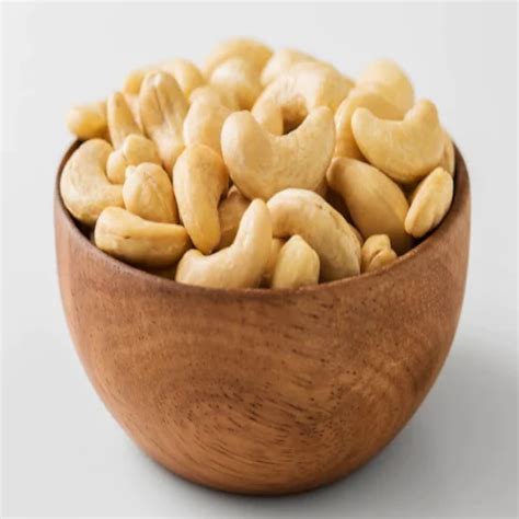 Raw White Organic Whole Cashew Nuts Packaging Size Kg Grade W