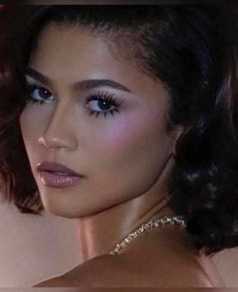 Pin By 1 800 I Know Nigo On Pins By You Makeup Inspiration Zendaya