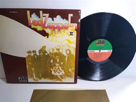 Led Zeppelin II Vinyl LP Record Album Classic Hard Rock 1977 Whole