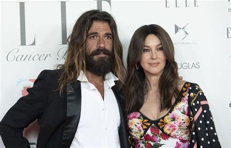 Monica Bellucci Est C Libataire Son Histoire D Amour Avec Nicolas