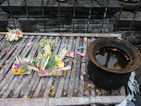 Visitez Le Temple De Tirta Empul Et Sa Source Sacr E Bali