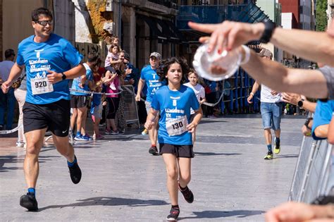 Oviedo Se Calza Las Zapatillas De Deporte Para Ayudar A Las Personas