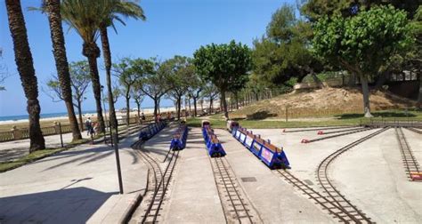 El Tren Del Parque De Ribes Roges De Vilanova Y La Geltr En El Garraf