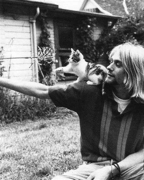 Most Adorable Ones Of Vintage Photos Of Celebrities With Cats