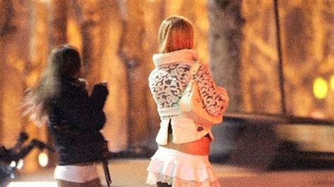 Sfruttamento Della Prostituzione Blitz Della Polizia Arresti Nel