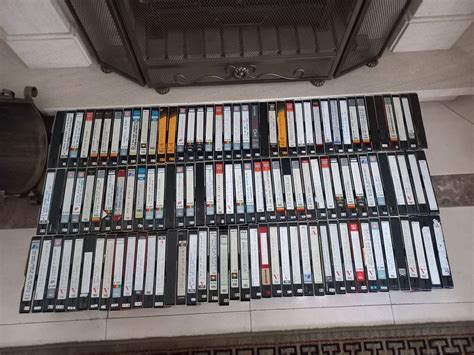 Coleção de 120 cassetes VHS Carcavelos E Parede OLX Portugal